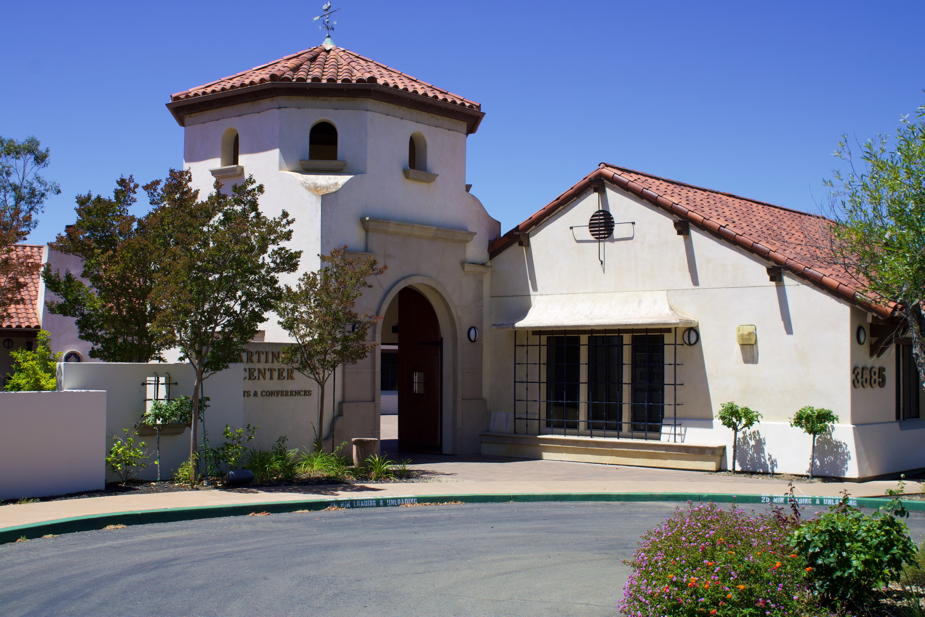 Exterior of Martinelli Event Center in Livermore